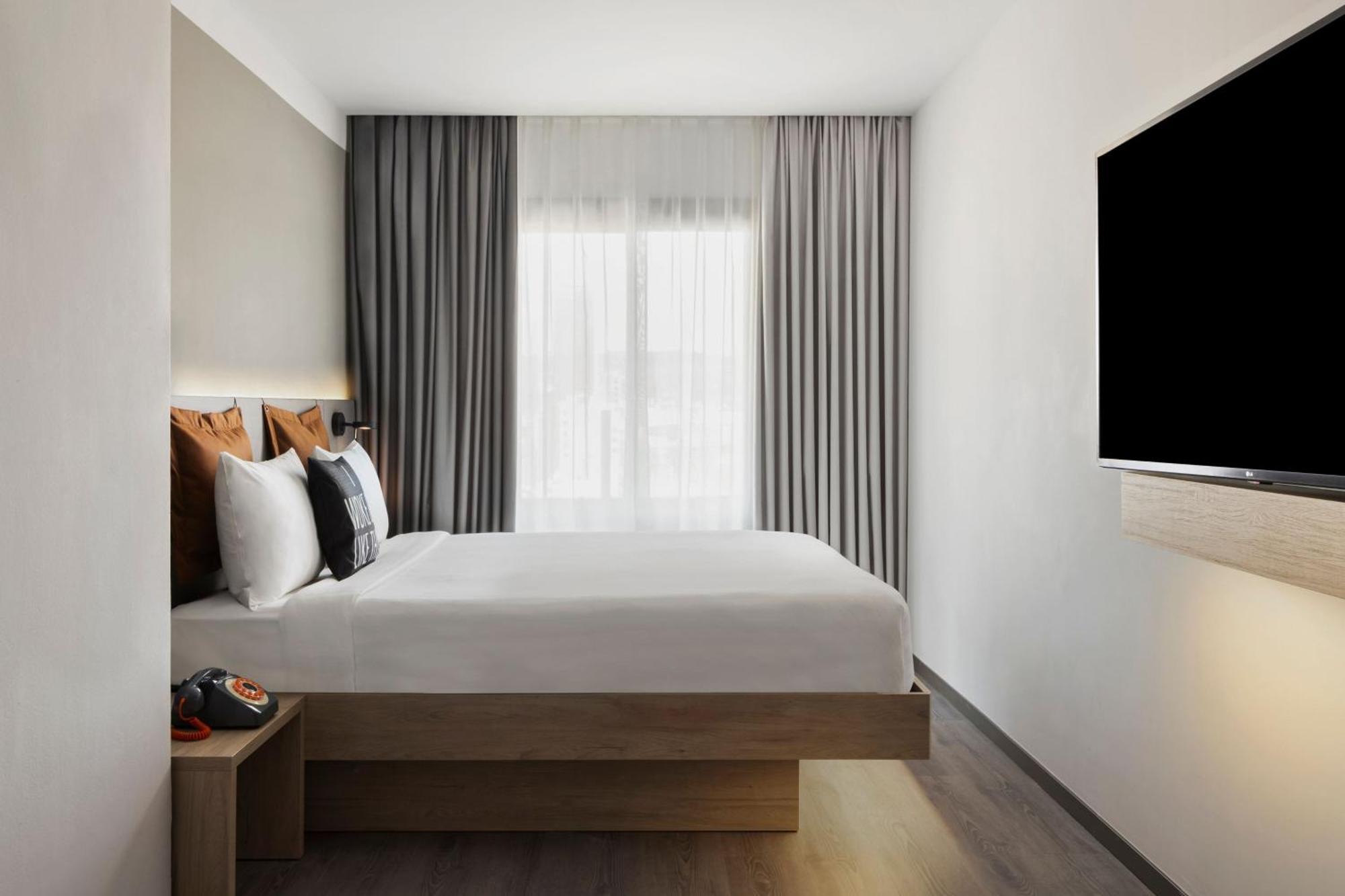 Moxy Hotel 4*